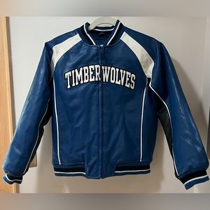 NBA Officially Licensed Minnesota Timberwolves bomber jacket
SIZE: YOUTH 10-12